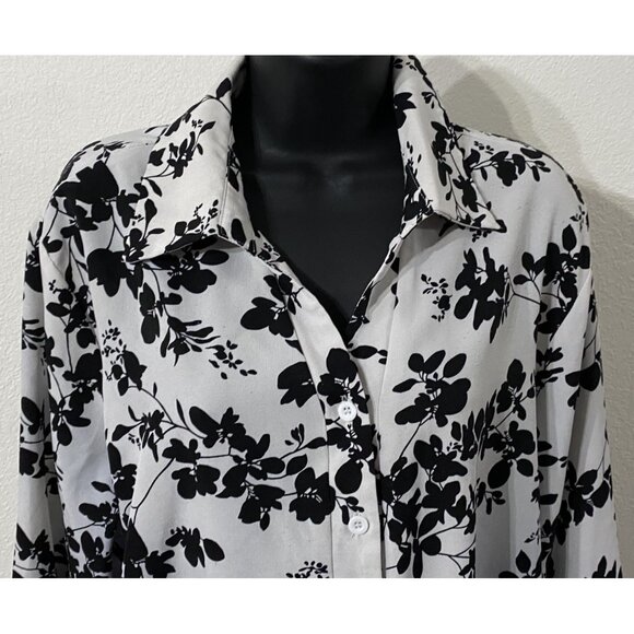 Shein Curve Womens 1XL Blouse Tunic 1/4 Button Collared - Picture 2 of 10